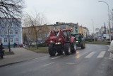Trwa AGROpowstanie! Rolnicy wjechali do Ostrowa Wielkopolskiego i blokują drogi