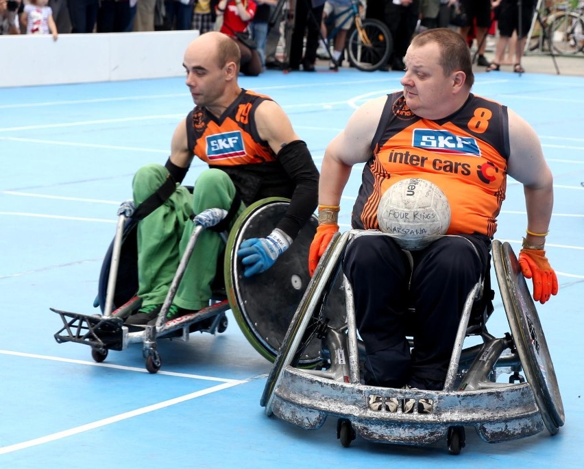 Kraków: Wach, Saleta i Zamachowski zagrali z niepełnosprawnymi mistrzami sportu [ZDJĘCIA]
