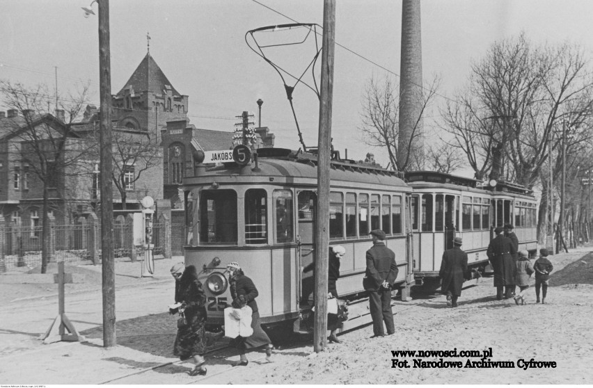 Co na przykład? Oto znane zdjęcie tramwaju przed Rzeźnią...