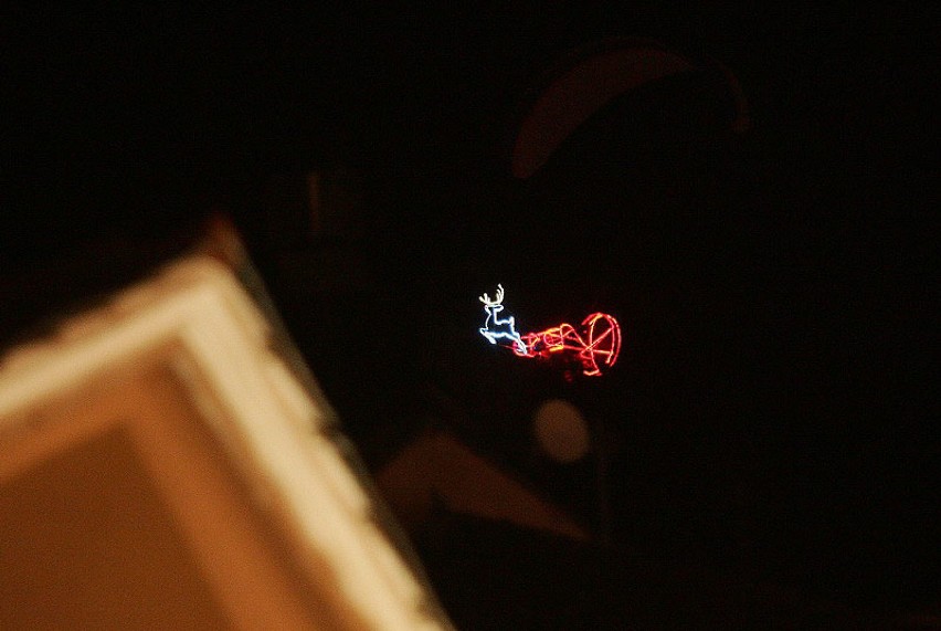 Świecący Mikołaj nad Legnicą