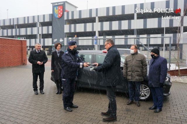 Nowy nieoznakowany radiowóz trafił do policji w Lublińcu
