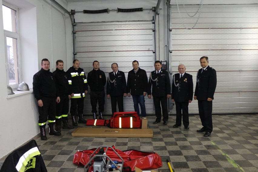 Gm. Bargłów Kościelny: Strażacy mają nowy sprzęt ratowniczy (zdjęcia)