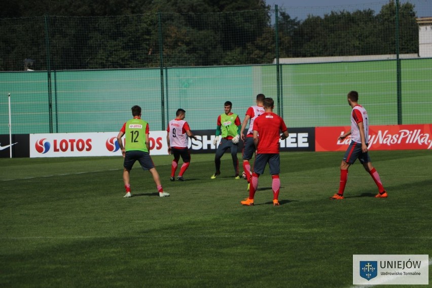 Zobacz jak trenowała piłkarska kadra Polski U-20 w Uniejowie