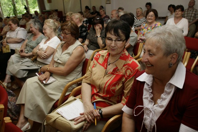 Sala biblioteki podczas zajęć Uniwersytetu Trzeciego Wieku zawsze jest pełna