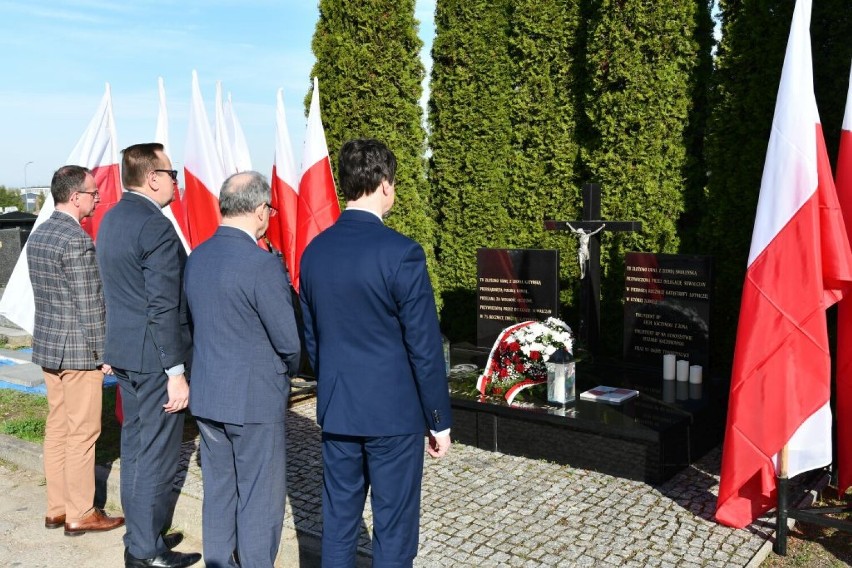 Władze miasta uczciły pamięć ofiar Zbrodni Katyńskiej oraz katastrofy lotniczej pod Smoleńskiem 