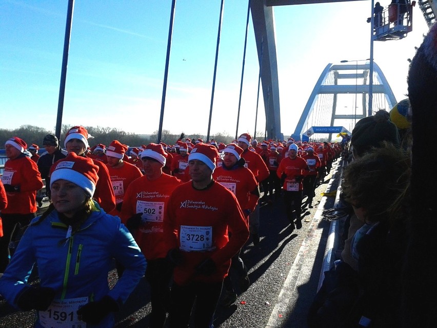Półmaraton Mikołajów 2013 wyruszył z nowego mostu