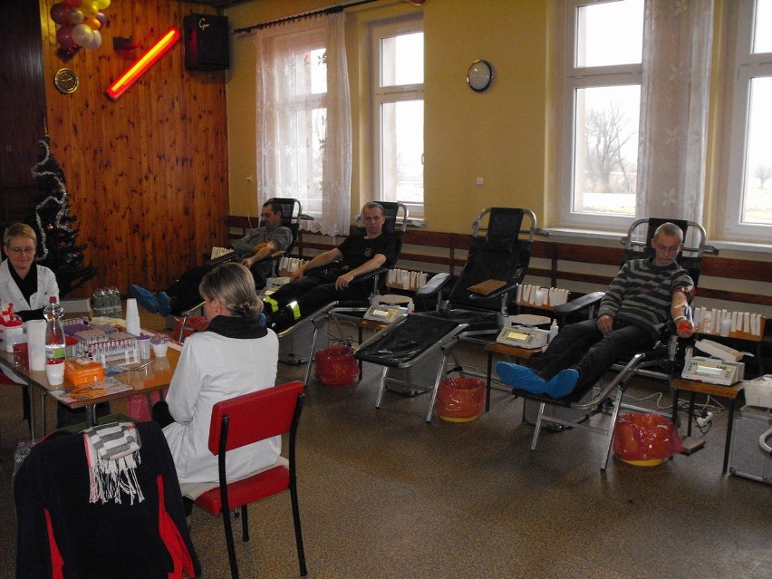 Zbiórka krwi w Osieku. Strażacy z OSP zebrali ponad 17 litrów