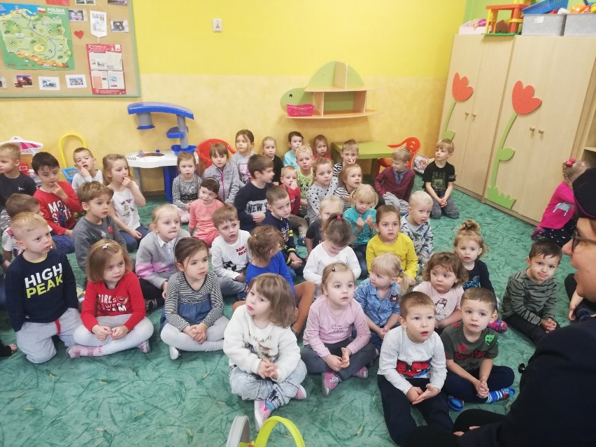 Wolsztyn: Dzień Kolejarza w Przedszkolu nr 1 i wizyta na dworcu