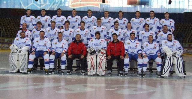 Tak prezentuje się hokejowy zespół Aksam Unia Oświęcim na rozgrywki w ekstraklasie 2013/2014