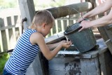 Uwaga mieszkańcy Warzyc i Trzcinicy. Sanepid w Jaśle znów bada wodę z przydomowych studni