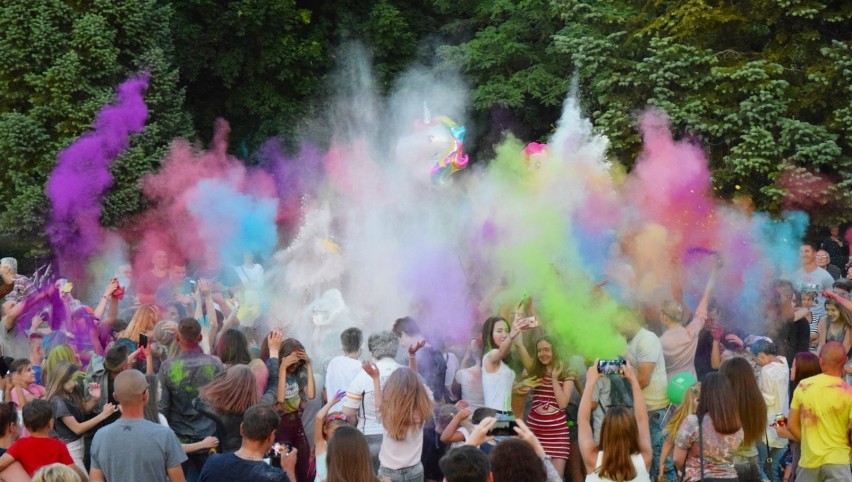 13 lipca nad zalewem w Kraśniku odbędzie się Holi Festiwal....