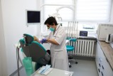 Pandemia koronawirusa spowodowała, że gabinety stomatologiczne zaleje „tsunami” pacjentów z próchnicą zębów