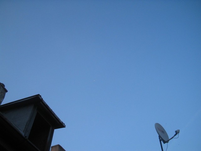 pierwsze zdjęcie &quot;przyłapanego&quot; obiektu lecącego na szczecineckim niebie