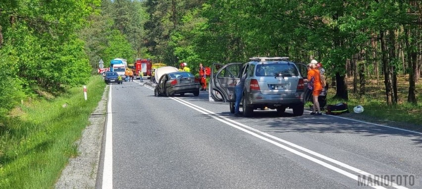 Wypadek na DK 45 w Lasowicach Wielkich.