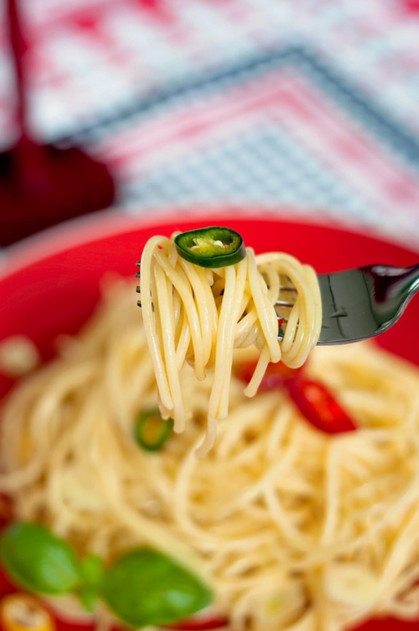 Spaghetti aglio olio

Najprostsze spaghetti na świecie....