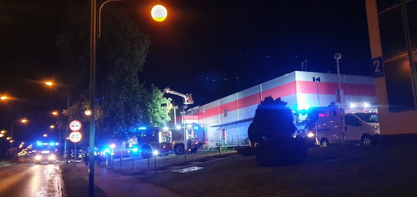 Pożar w byłym sklepie sieci Intermarche w Lublińcu