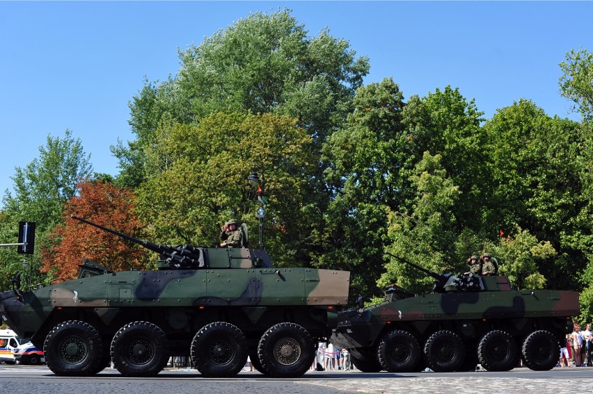 Defilada Wojskowa, Warszawa 2015. Samoloty na niebie, czołgi...