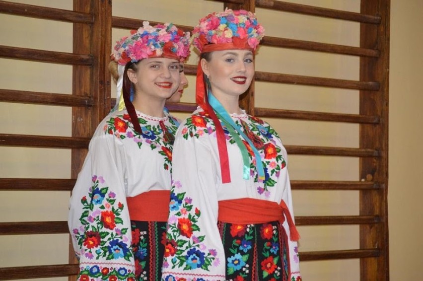 Ukraińskie zespoły Czerwona Kalina i Zbrucz śpiewały oraz tańczyły w Dziadowej Kłodzie