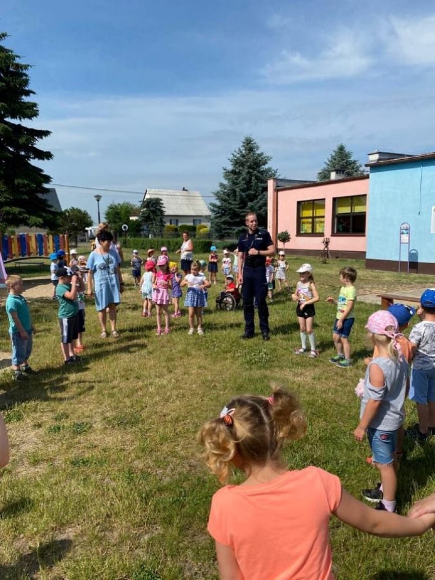 Oborniccy policjanci z wizytą w parkowskim przedszkolu