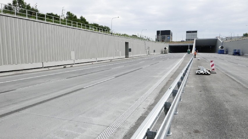 Kiedy otwarcie tunelu POW? Bukmacherzy przyjmują zakłady na termin oddania inwestycji do użytku