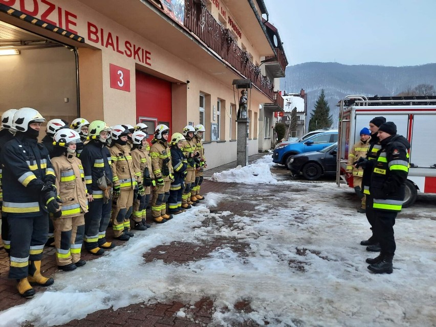 Zakończenie szkoleń podstawowych dla strażaków ratowników...