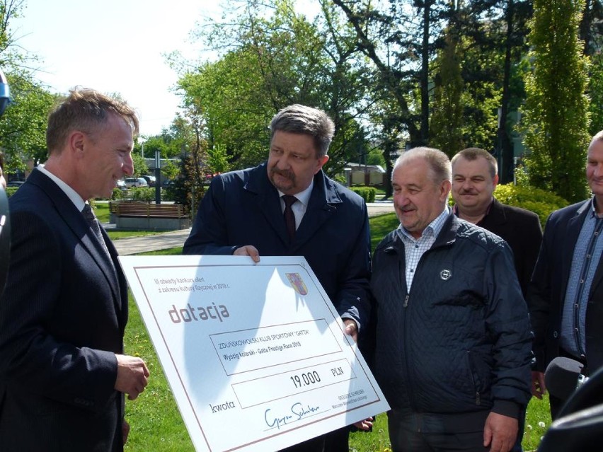 Nasze stowarzyszenia dostały pieniądze z Urzędu Marszałkowskiego