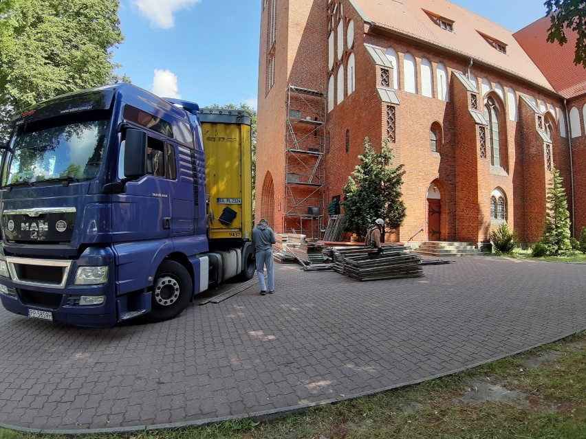 Kościół Mariacki w Szczecinku. Remont wieży [zdjęcia]