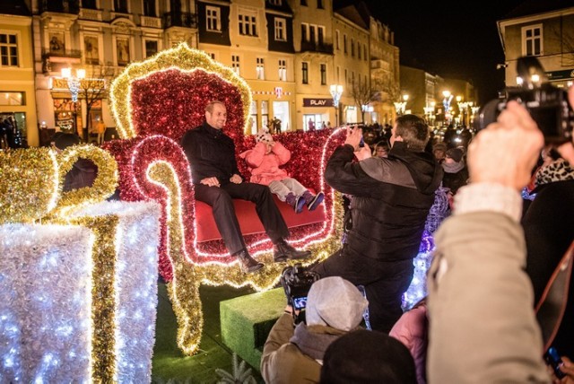 Rozbłysła miejska choinka!