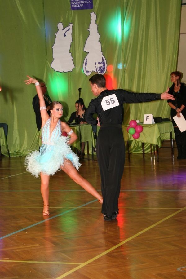 Tancerze walczyli na parkiecie w turnieju Gar Dance Cup 2011 (ZDJĘCIA)