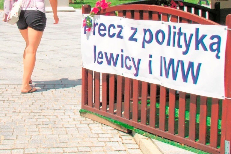 Inicjatywa Wolne Wadowice i władze walczą na banery