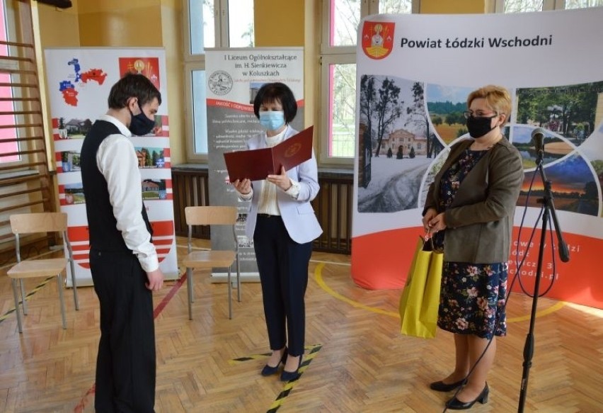 Nagrodzono najzdolniejszych uczniów z terenu powiatu łódzkiego wschodniego