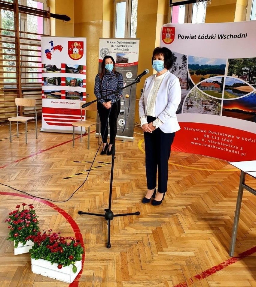 Nagrodzono najzdolniejszych uczniów z terenu powiatu łódzkiego wschodniego