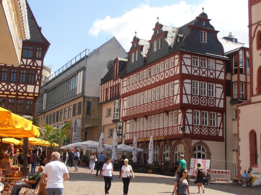Frankfurt nad Menem - miasto na prawach powiatu w Niemczech,...