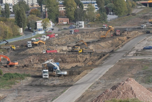 Jaspers krytycznie ocenia projekt budowy Fabrycznego