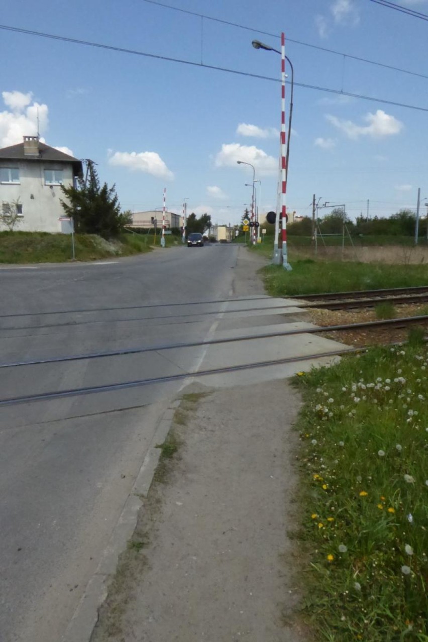 Gniezno: przejazd kolejowy na Dalkach ma być bezpieczniejszy
