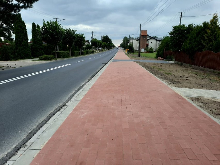 Powstała ścieżka pieszo-rowerowa czy droga dla rowerów w Damasławku? Rozbieżności w informacji urzędników i oznakowaniu