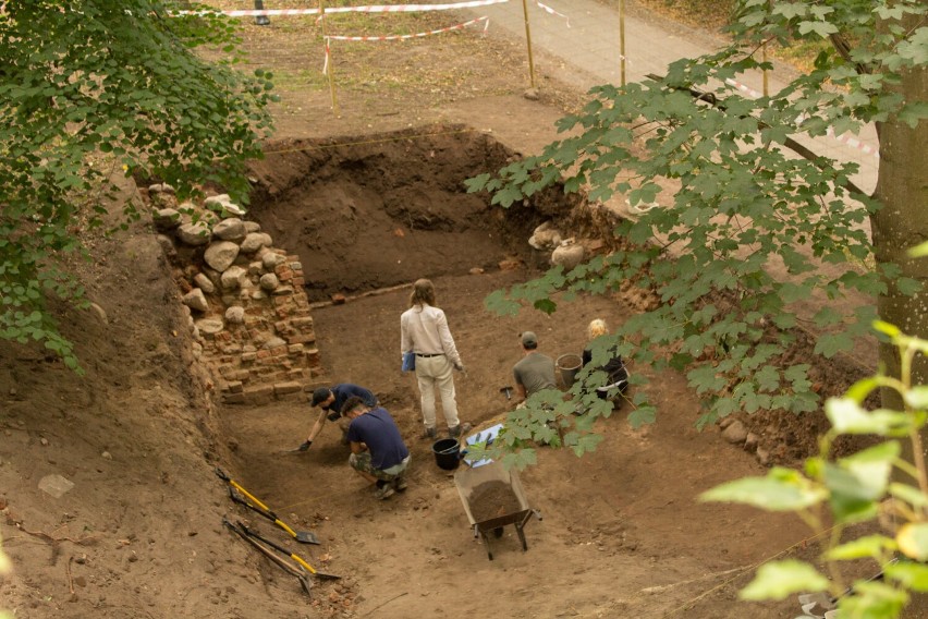 Badania archeologiczne przy zamku w Człuchowie zakończone