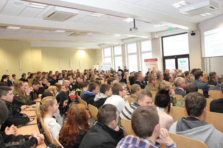 Dąbrowa Górnicza: Rocznica Centrum Badań Bezpieczeństwa i Edukacji Służb Mundurowych w WSB