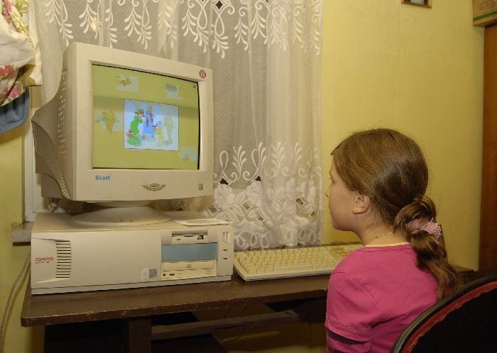 Opole Lubelskie: Chrześcijańska Służba Charytatywna przekazała dzieciom komputery