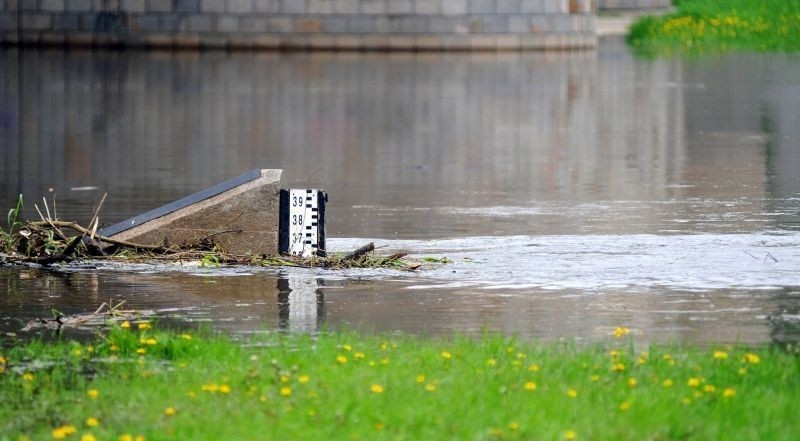 Wodowskaz przy moście Rocha wkrótce zniknie pod wodą