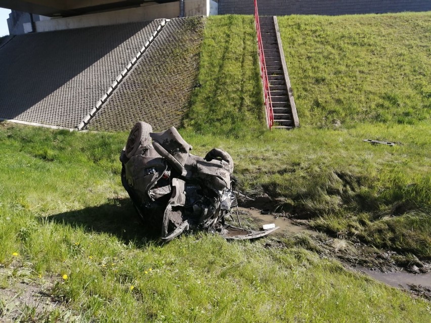 Wypadek na autostradzie A4 w Borku koło Bochni. Samochód...