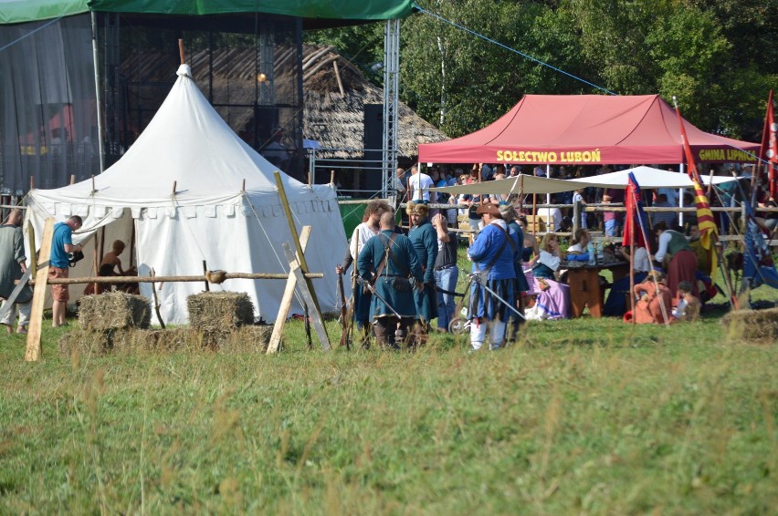 Odtworzyli udział Kaszubów w odsieczy wiedeńskiej z królem Janem III Sobieskim. Były aż dwie inscenizacje (FOTO-VIDEO)