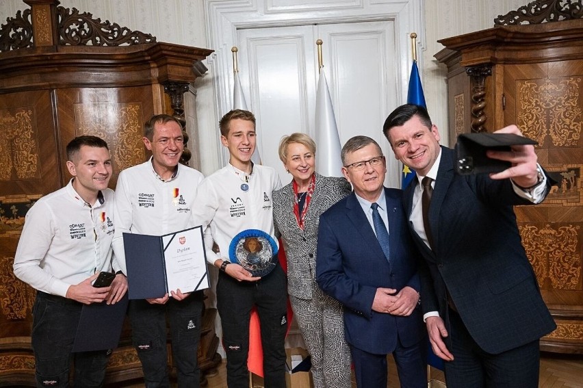 18-letni Eryk Goczał, zwycięzca Rajdu Dakar, z wizytą u...