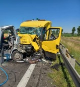 Gmina Pleszew. Wypadek na drodze krajowej nr 12 w Brzeziu. 4 osoby trafiły do szpitala