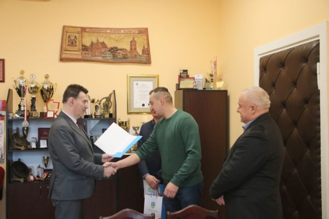 Podczas spotkania w Starostwie Powiatowym w Żninie powołano nowego szefa Społecznej Straży Rybackiej