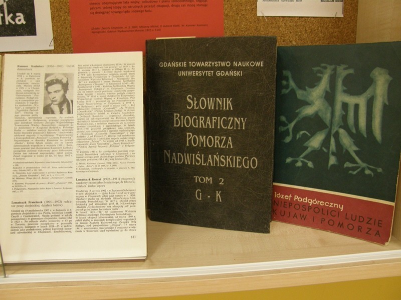 Miejska Biblioteka Publiczna Chojnice: Wystawa o autorze książki o ''chojnickim mordercy''