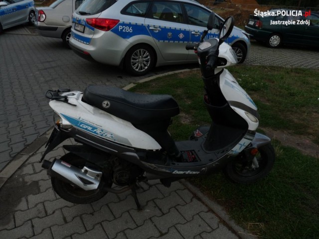 Wypadek w Jastrzębiu: samochód potrącił 16-letniego motorowerzystę. Okazało się, że kierowca był pijany [ZDJĘCIA]