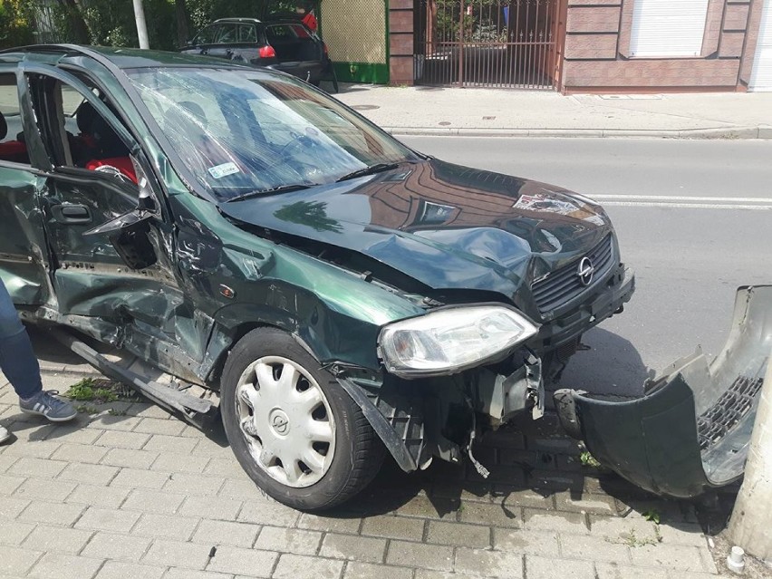 Znów wypadek na skrzyżowaniu ulic Okrzei - Wronia we Włocławku [zdjęcia]