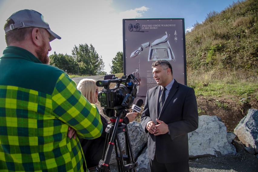 Burmistrz Ząbkowic Śląskich Marcin Orzeszek zachęca do...