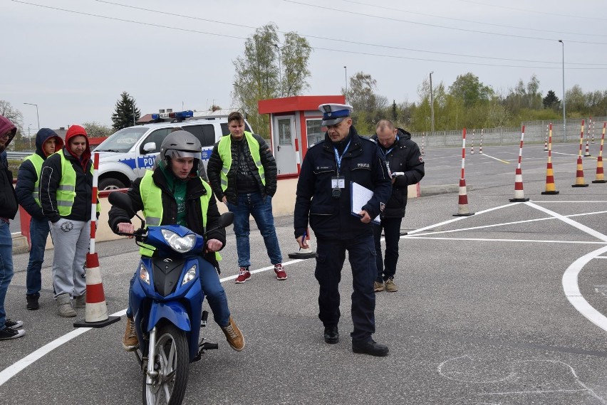 Turniej motoryzacyjny w Skierniewicach odbył się w piątek,...